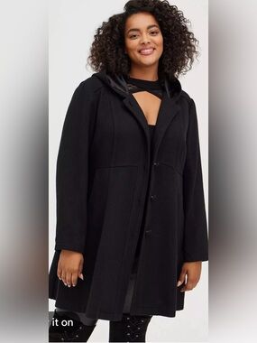 •TORRID•NWT BLACK WOOLEN HOODED FIT & FLARE BUTTON FRONT A-LINE COAT SIZE 1X (1)